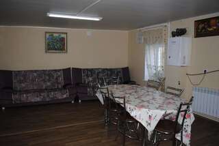 Гостиница Гостевой дом на Пролетарке Хвалынск Номер-студио с проходной кухней-2